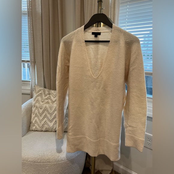 J. Crew Sweaters - J. Crew Oversized Stretch Wool V-neck Tunic Sweater L